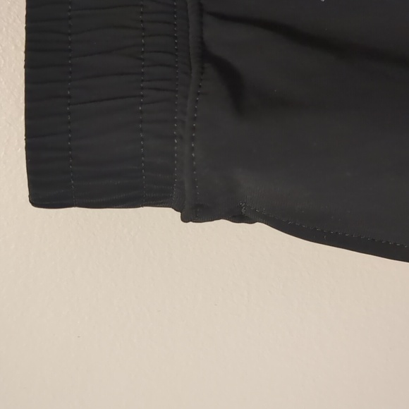 NEW - Men's RHONE 7" BLACK Training Athletic Shorts - XXL - Picture 3 of 8